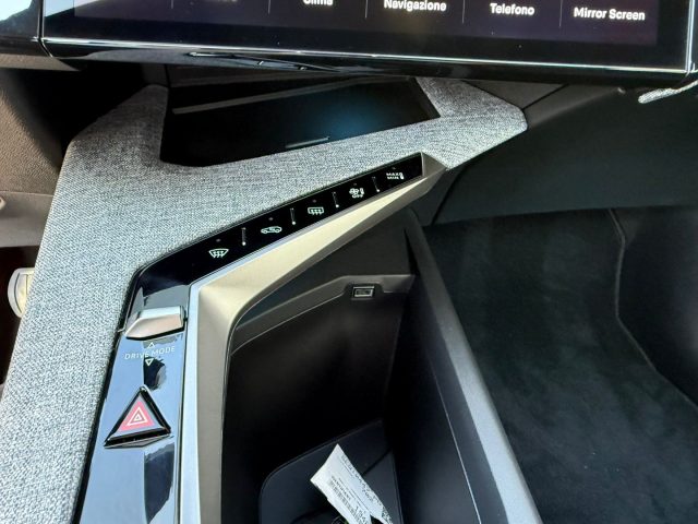 PEUGEOT 3008 usata, con Frenata d