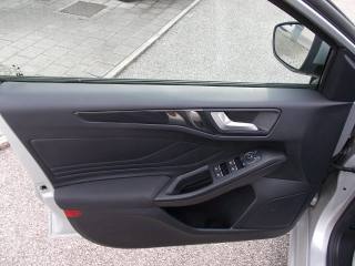 FORD Focus usata, con Park Distance Control