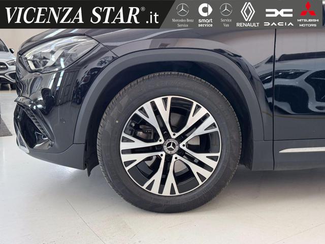 MERCEDES-BENZ GLA 180 usata, con Alzacristalli elettrici