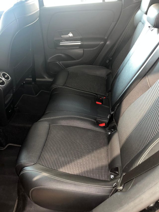 MERCEDES-BENZ GLA 200 usata, con Controllo automatico clima
