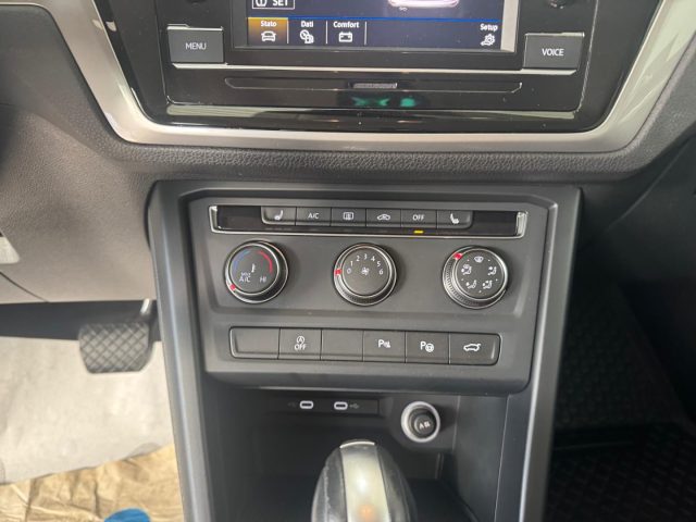 VOLKSWAGEN Touran usata, con Park Distance Control
