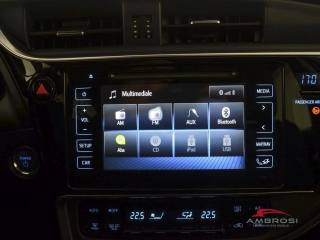 TOYOTA Auris usata 14