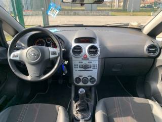 OPEL Corsa usata, con ESP
