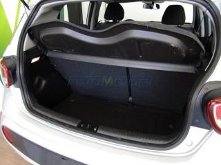 HYUNDAI i10 usata, con Volante multifunzione