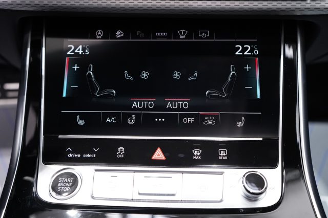 AUDI Q8 usata, con Sistema di navigazione