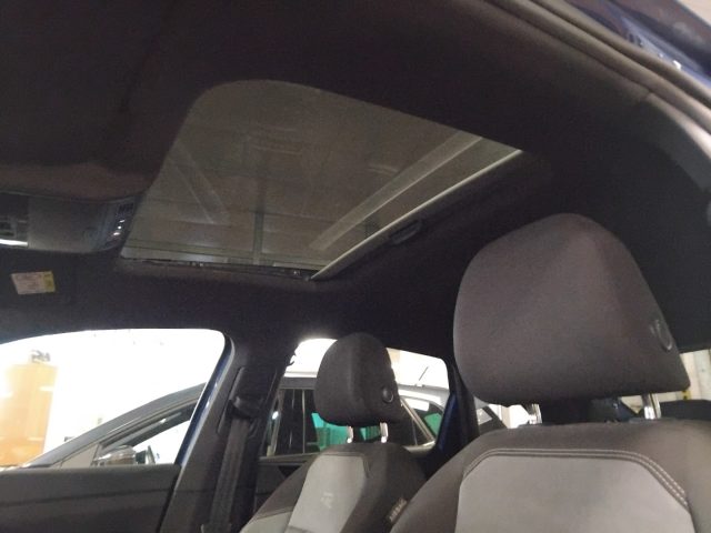 VOLKSWAGEN Taigo usata, con Airbag testa