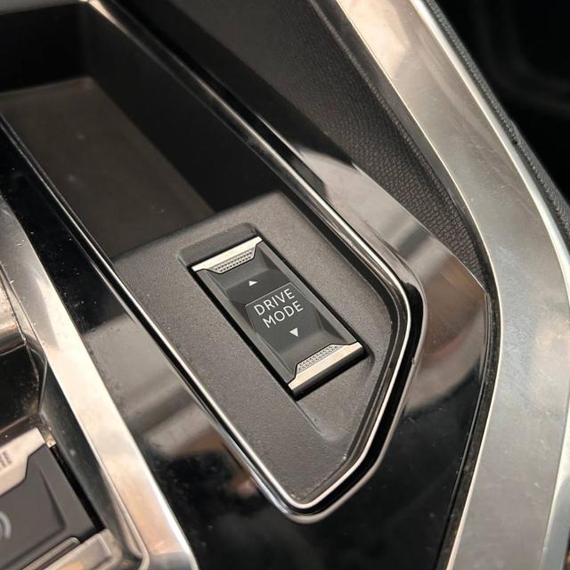 PEUGEOT 3008 usata, con Controllo vocale