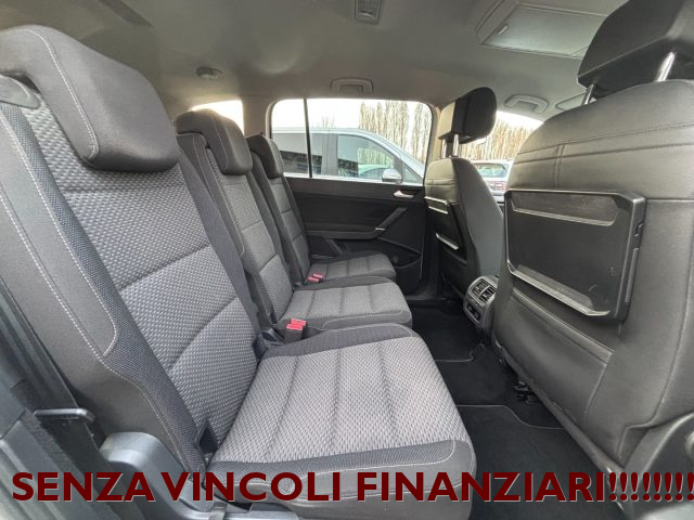 VOLKSWAGEN Touran usata, con Controllo trazione