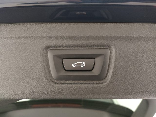 BMW 320 usata, con Leve al volante