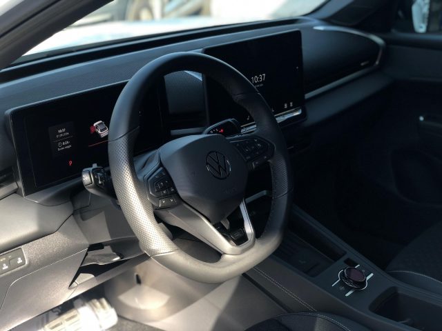 VOLKSWAGEN T-Roc usata, con Sensori di parcheggio posteriori