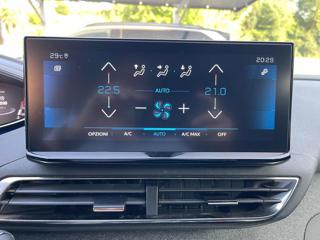 PEUGEOT 3008 usata, con Leve al volante
