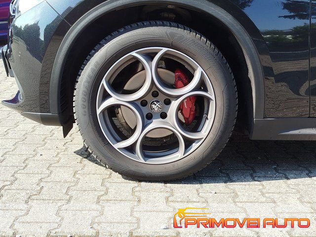 ALFA ROMEO Stelvio usata, con Fari Xenon