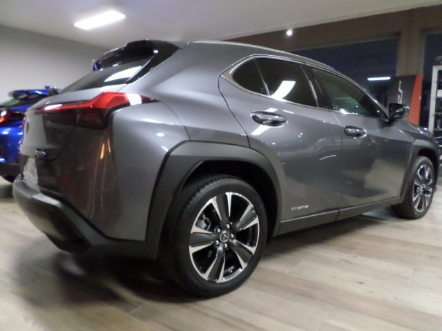 LEXUS UX 250h usata, con Airbag Passeggero