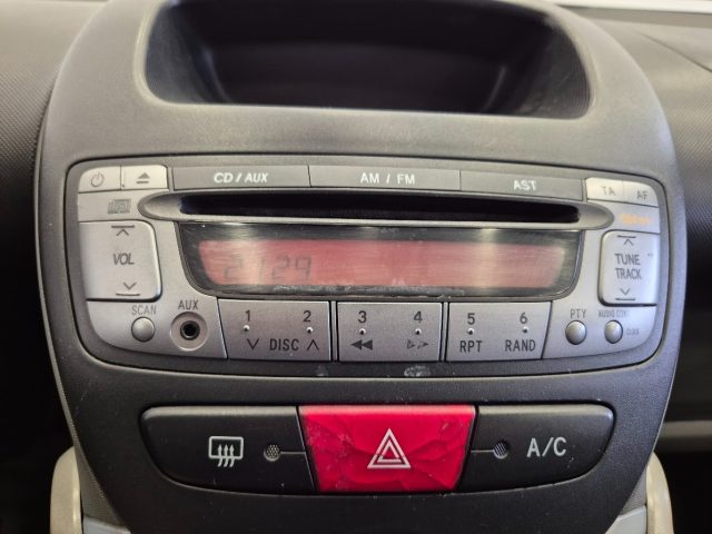 PEUGEOT 107 usata 18