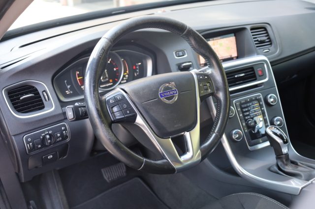 VOLVO V60 usata, con Bluetooth