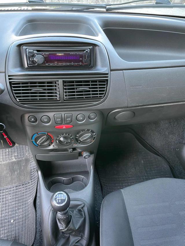 FIAT Punto usata 11