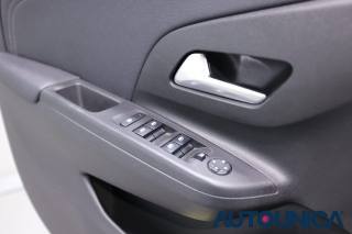 OPEL Corsa usata, con Isofix