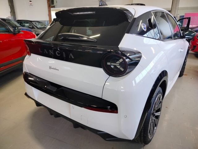 LANCIA Ypsilon usata, con Autoradio