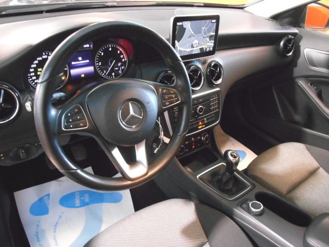 MERCEDES-BENZ GLA 180 usata, con Controllo trazione
