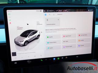 TESLA Model Y usata, con Carica per smartphone a induzione
