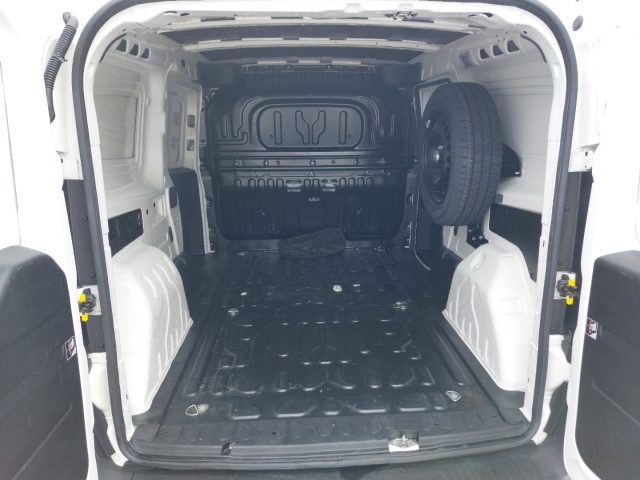 FIAT Doblo usata, con Fari LED