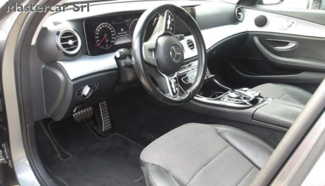 MERCEDES-BENZ E 300 usata, con Boardcomputer