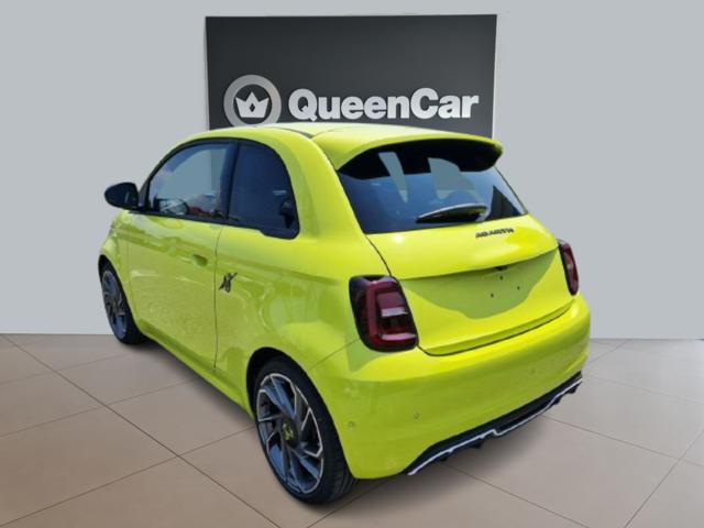 ABARTH 500e usata, con Touch screen