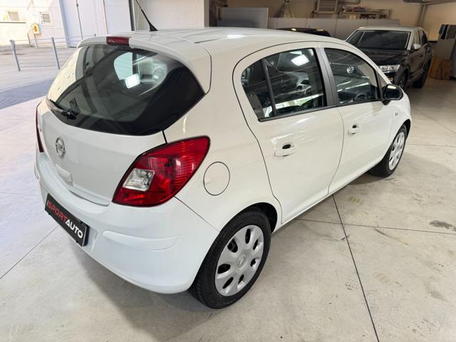 OPEL Corsa usata, con Boardcomputer