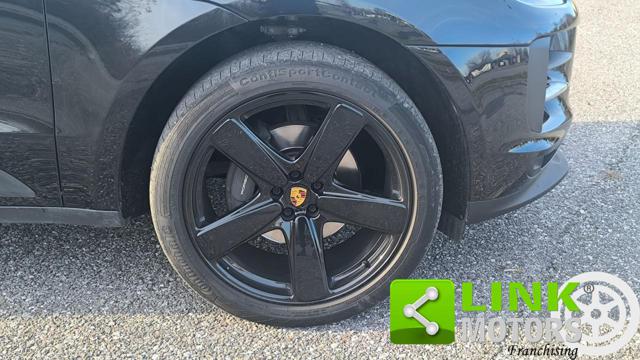 PORSCHE Macan usata, con USB