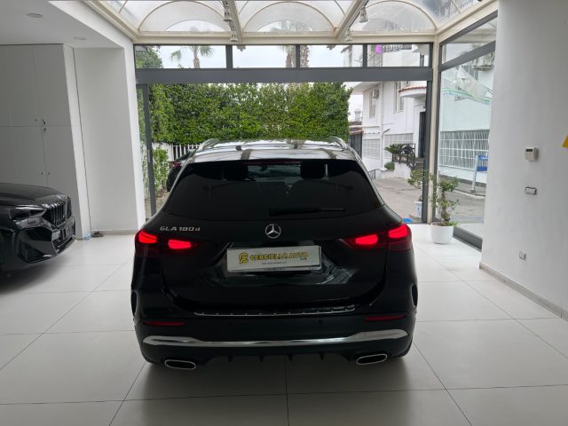 MERCEDES-BENZ GLA 180 usata, con Chiusura centralizzata