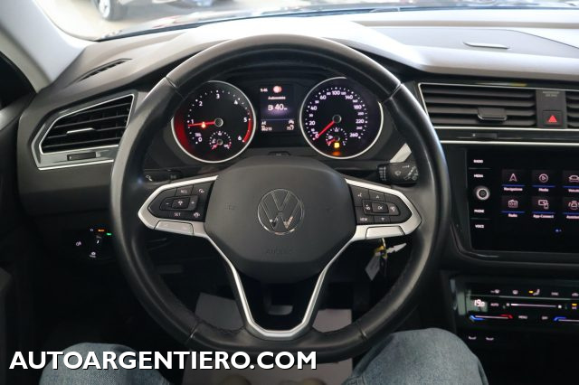 VOLKSWAGEN Tiguan usata, con USB