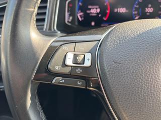 VOLKSWAGEN T-Roc usata, con Sedile posteriore sdoppiato
