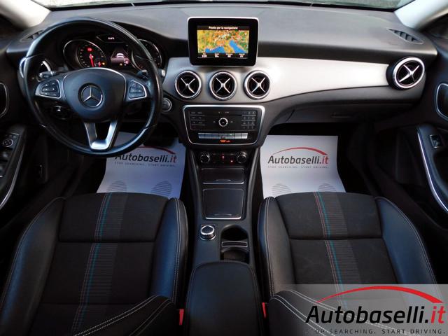 MERCEDES-BENZ CLA 200 usata, con Leve al volante