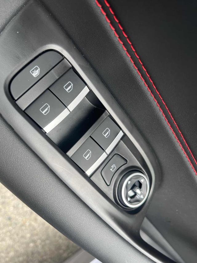 DR MOTOR DR 5.0 usata, con Isofix