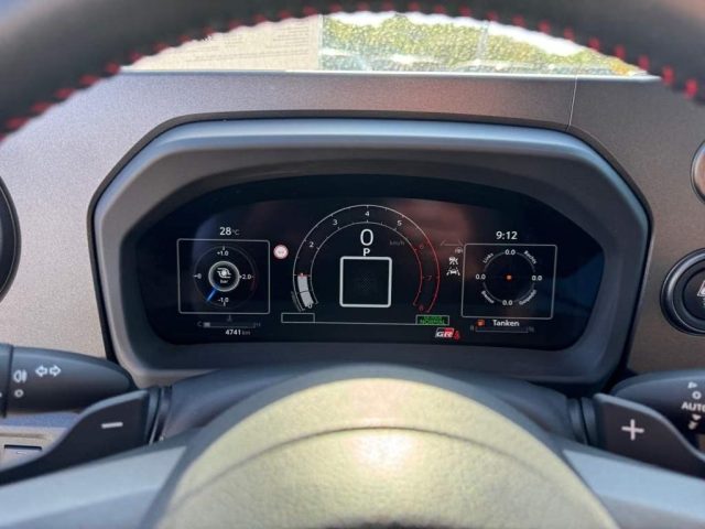 TOYOTA Yaris usata, con Controllo automatico clima