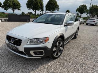 VOLVO XC70 D4 AWD Momentum