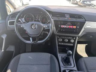 VOLKSWAGEN Touran usata, con Servosterzo