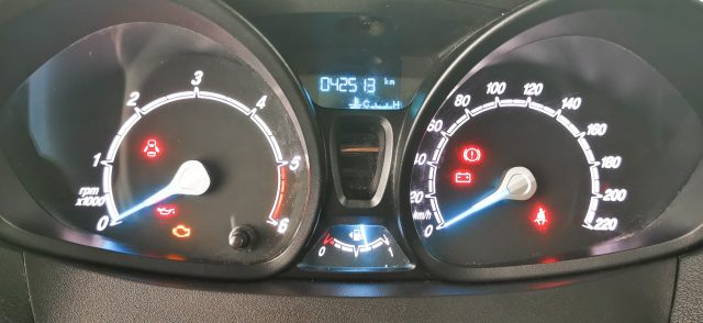 FORD Transit Courier usata, con ESP