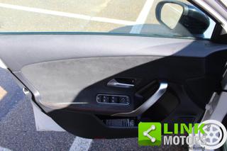 MERCEDES-BENZ A 200 usata, con Sedile posteriore sdoppiato