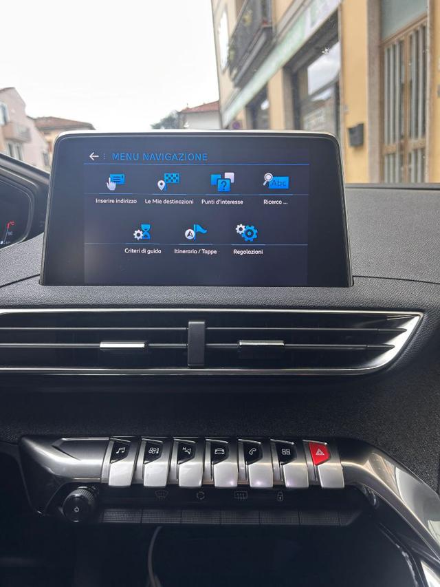 PEUGEOT 3008 usata, con Fari LED