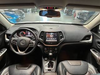 JEEP Cherokee usata, con Autoradio