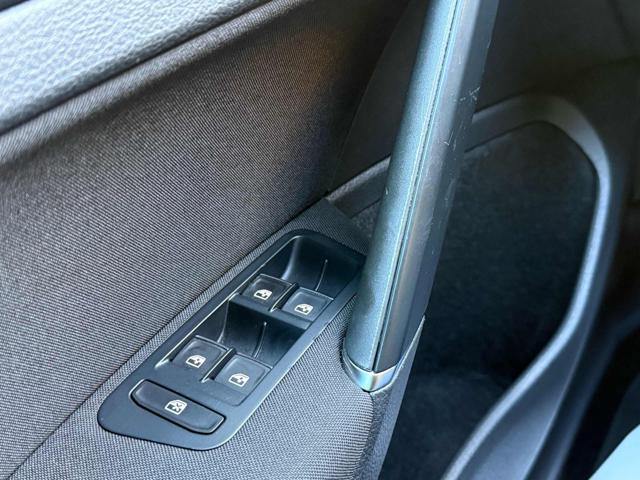 VOLKSWAGEN Golf usata, con Bracciolo