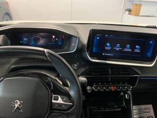 PEUGEOT 2008 usata, con Sedile posteriore sdoppiato