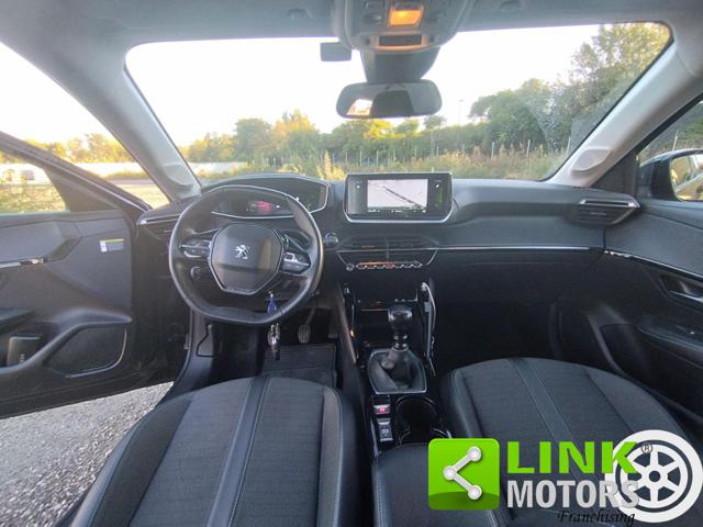 PEUGEOT 208 usata, con Volante in pelle