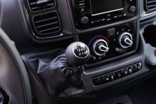 PEUGEOT Boxer usata, con Bracciolo