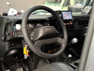 LAND ROVER Defender usata, con Trazione integrale