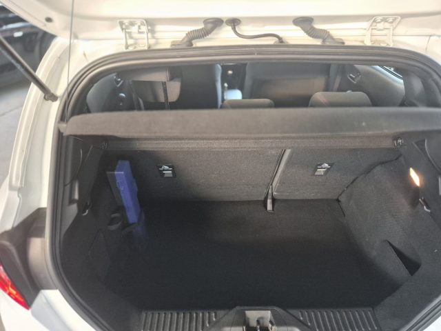 FORD Fiesta usata, con Bluetooth