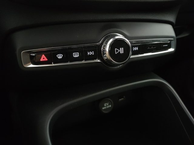 VOLVO XC40 usata, con USB