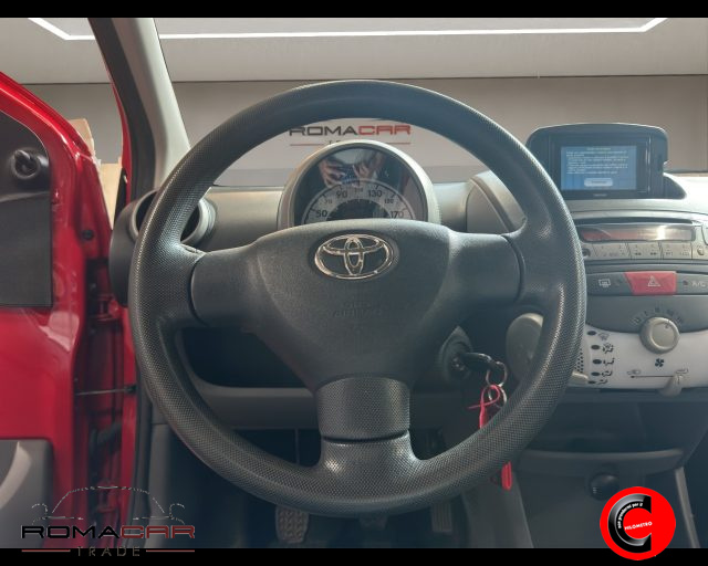 TOYOTA Aygo usata 9