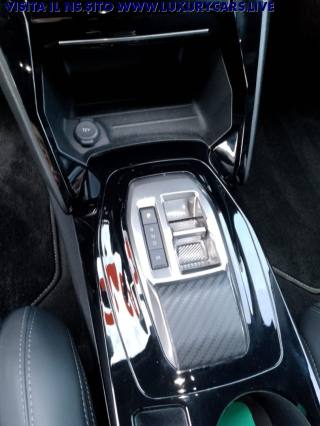 PEUGEOT 2008 usata, con Volante multifunzione